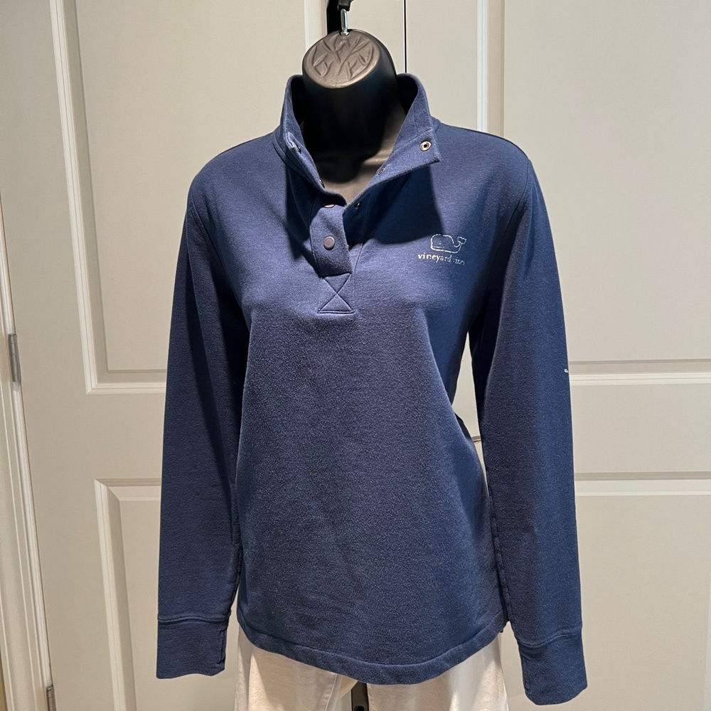 Vineyard Vines Women's Navy Blue Pullover Top with thumb holes